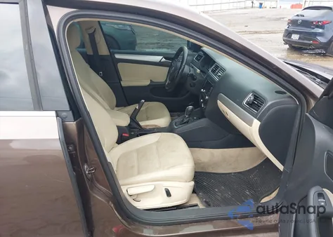 2014 Volkswagen Jetta 1.8T Se from USA, damaged, VIN 3VWD17AJDEM393580